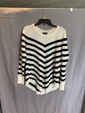 Striped Crewneck Sweater in Black and White - Women